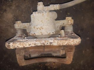 bontott KIA SORENTO Jobb hátsó Féknyereg Munkahengerrel