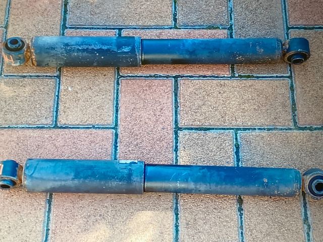 bontott KIA SORENTO Jobb hátsó Lengéscsillapító