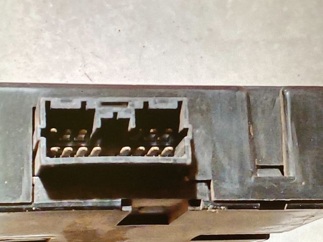 bontott KIA SORENTO Komfort Elektronika