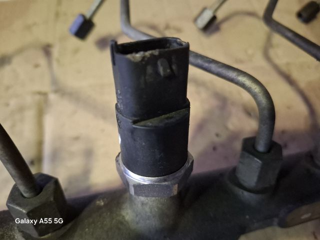 bontott KIA SORENTO Közösnyomócső