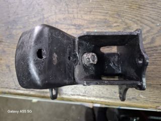 bontott KIA SORENTO Motor Tartó Bak (Fém)