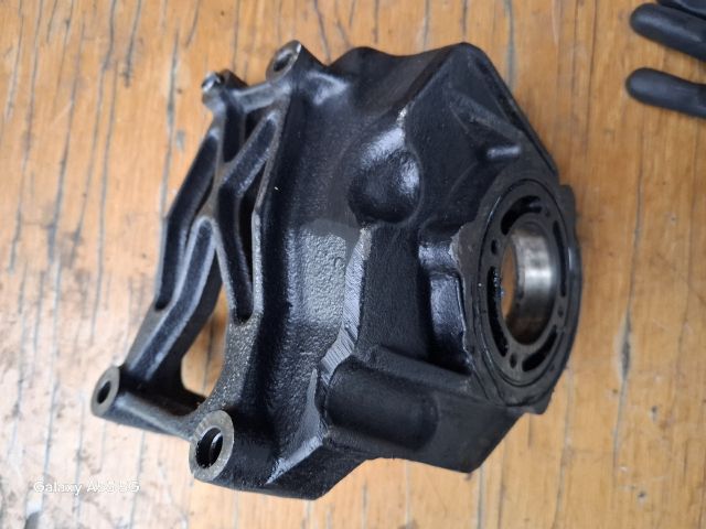 bontott KIA SORENTO Motor Tartó Bak (Fém)