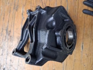 bontott KIA SORENTO Motor Tartó Bak (Fém)