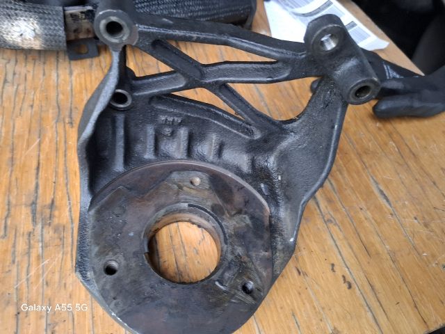 bontott KIA SORENTO Motor Tartó Bak (Fém)