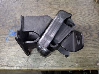 bontott KIA SORENTO Motor Tartó Bak (Fém)