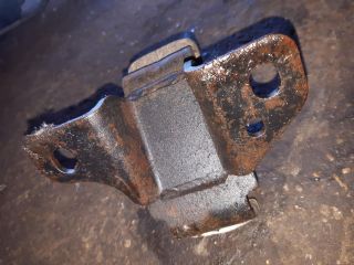 bontott KIA SORENTO Motor Tartó Bak (Pozíciófüggetlen)