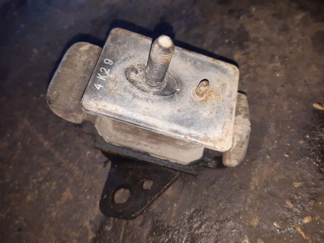 bontott KIA SORENTO Motor Tartó Bak (Pozíciófüggetlen)