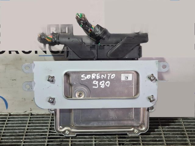 bontott KIA SORENTO Motorvezérlő