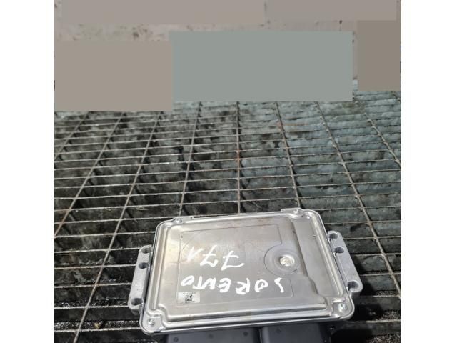 bontott KIA SORENTO Motorvezérlő