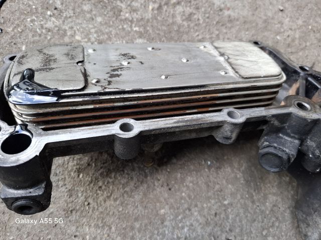 bontott KIA SORENTO Olajhűtő