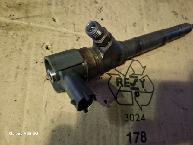 bontott KIA SORENTO Porlasztó (1 db)