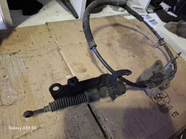 bontott KIA SORENTO Váltó Bowden