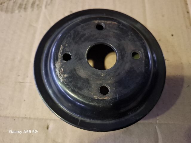 bontott KIA SORENTO Vízpumpa Szíjtárcsa