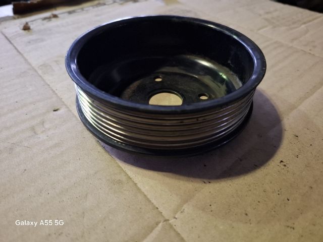 bontott KIA SORENTO Vízpumpa Szíjtárcsa