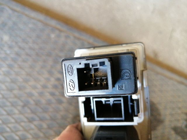 bontott KIA SORENTO 4x4 Kapcsoló