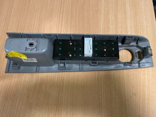 bontott KIA SORENTO Ablakemelő Kapcsoló Négyes / Kettes