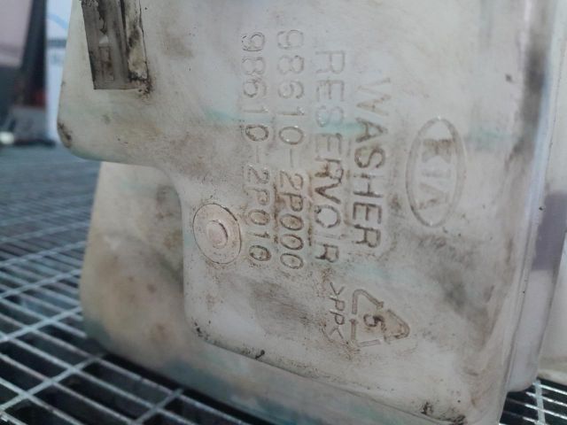 bontott KIA SORENTO Ablakmosó Tartály