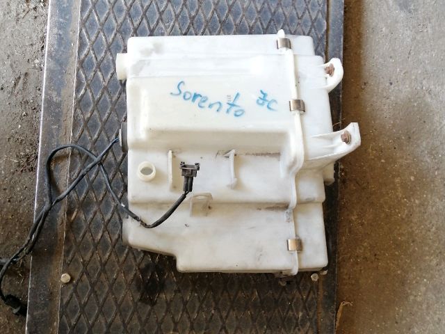 bontott KIA SORENTO Ablakmosó Tartály