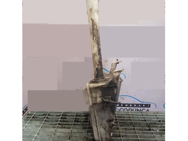 bontott KIA SORENTO Ablakmosó Tartály