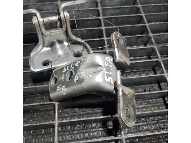 bontott KIA SORENTO Ajtó Zsanér (Pozíciófüggetlen)