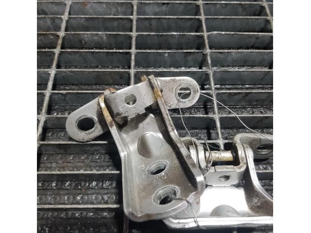 bontott KIA SORENTO Ajtó Zsanér (Pozíciófüggetlen)