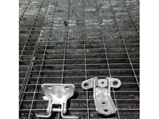 bontott KIA SORENTO Ajtó Zsanér (Pozíciófüggetlen)