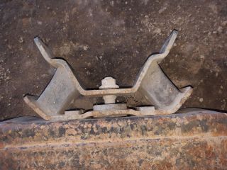 bontott KIA SORENTO Alsó Kereszttartó