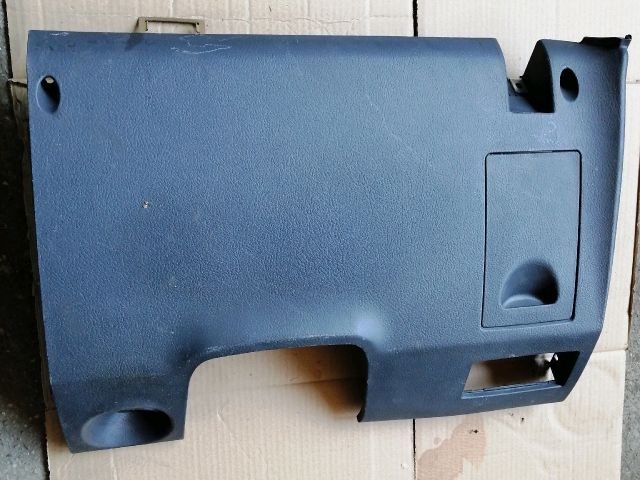 bontott KIA SORENTO Alsó Műszerfal Burkolat