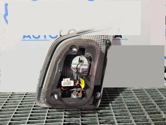 bontott KIA SORENTO Bal Belső Hátsó Lámpa