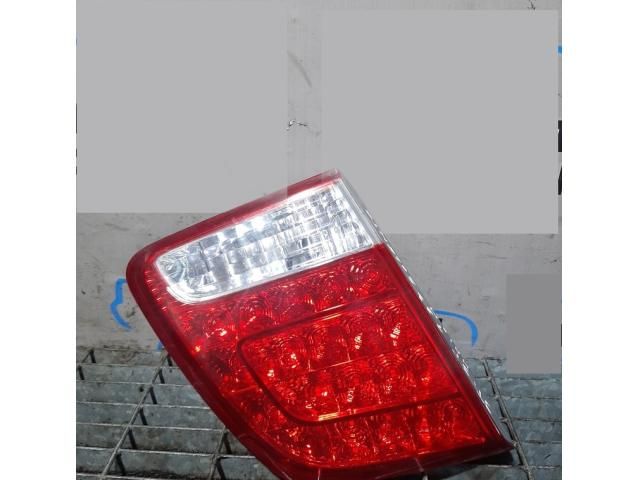 bontott KIA SORENTO Bal Belső Hátsó Lámpa