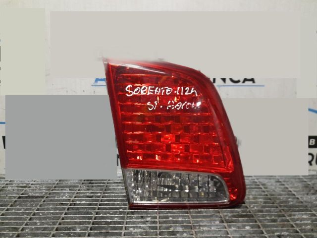 bontott KIA SORENTO Bal Belső Hátsó Lámpa