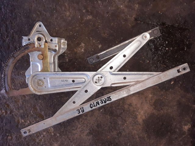 bontott KIA SORENTO Bal első Ablakemelő Szerkezet (Elektromos)