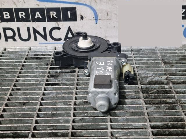 bontott KIA SORENTO Bal első Ablakemelő Szerkezet (Elektromos)