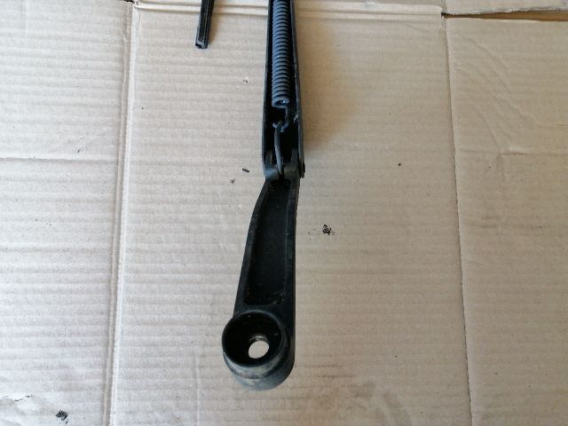 bontott KIA SORENTO Bal első Ablaktörlő Kar