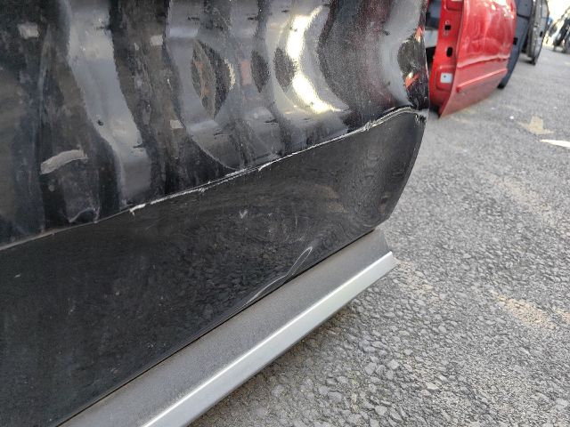 bontott KIA SORENTO Bal első Ajtó (Üres lemez)