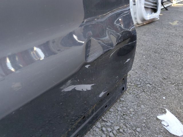 bontott KIA SORENTO Bal első Ajtó (Üres lemez)