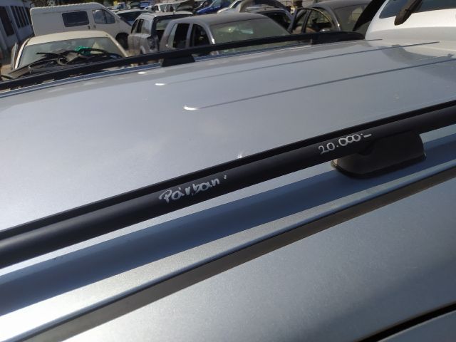 bontott KIA SORENTO Bal első Ajtó (Üres lemez)