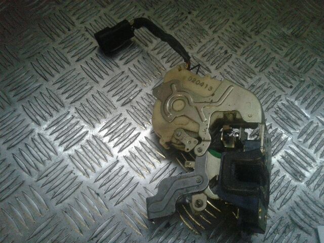 bontott KIA SORENTO Bal első Ajtózár