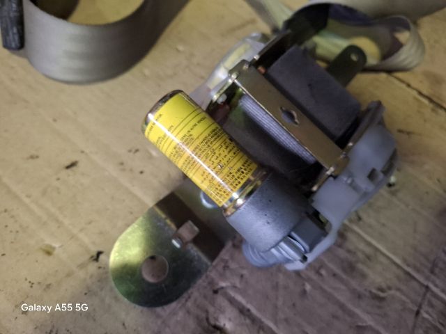 bontott KIA SORENTO Bal első Biztonsági Öv