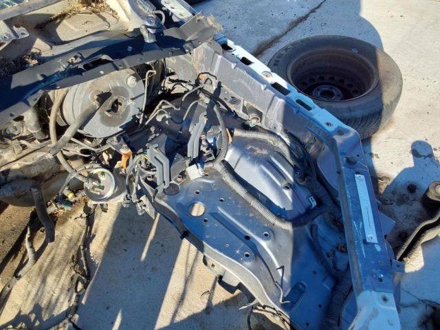 bontott KIA SORENTO Bal első Negyed Karosszéria Csomag