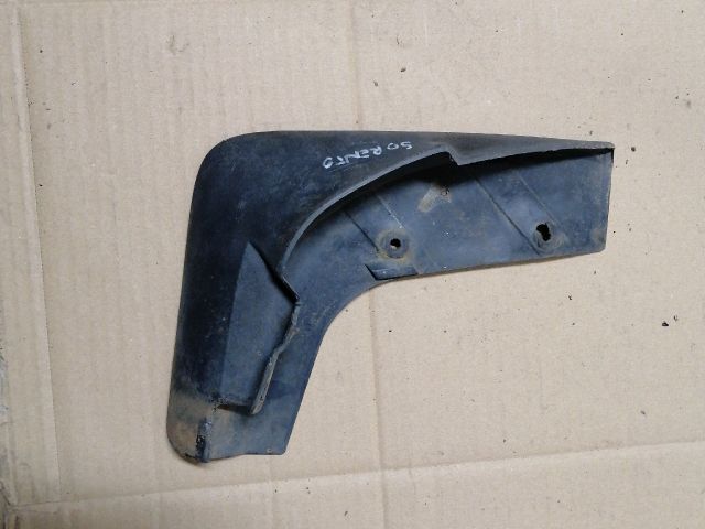 bontott KIA SORENTO Bal első Sárvédő Gumi