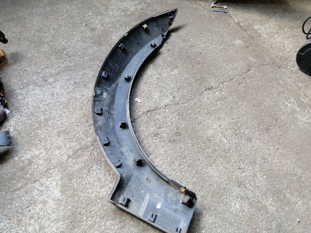 bontott KIA SORENTO Bal első Sárvédő Szélesítő