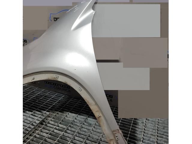 bontott KIA SORENTO Bal első Sárvédő