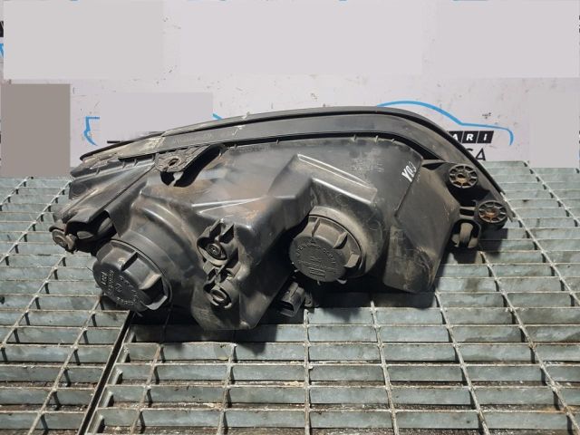 bontott KIA SORENTO Bal Fényszóró