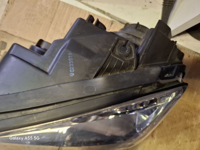 bontott KIA SORENTO Bal Fényszóró