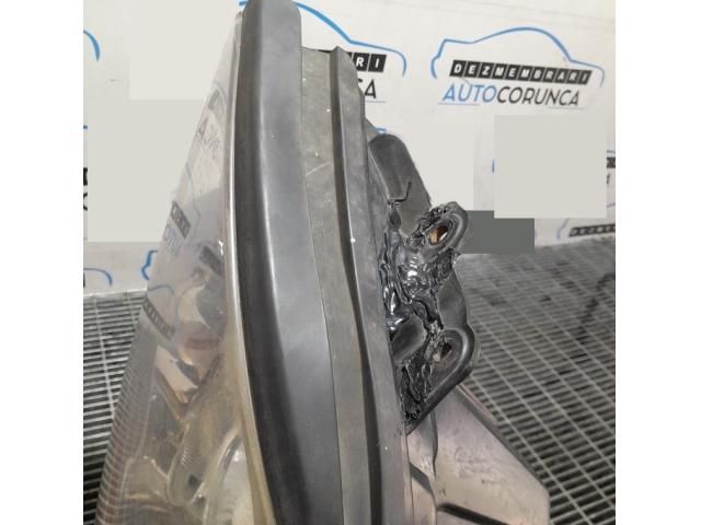 bontott KIA SORENTO Bal Fényszóró