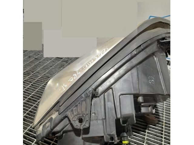 bontott KIA SORENTO Bal Fényszóró