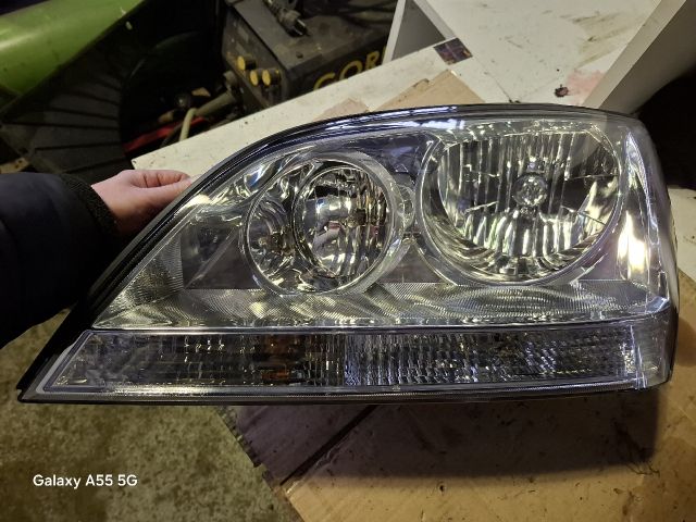 bontott KIA SORENTO Bal Fényszóró