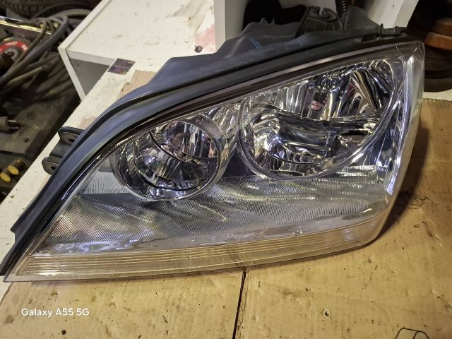 bontott KIA SORENTO Bal Fényszóró