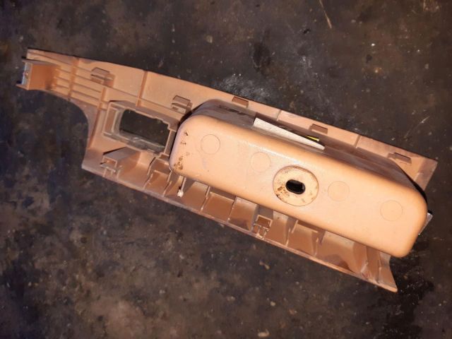 bontott KIA SORENTO Bal hátsó Ablakemelő Kapcsoló Keret